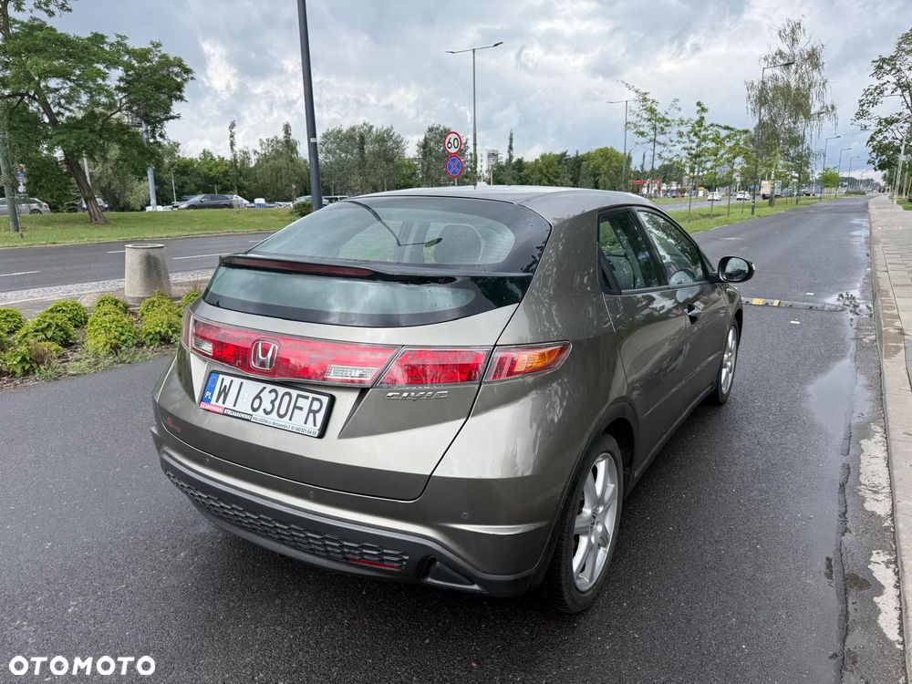 Honda Civic 1.4i-DSi - 12