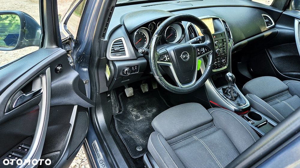 Opel Astra 1.4 Turbo Exklusiv - 30