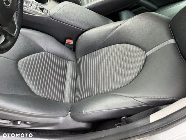 Toyota Camry 2.5 Hybrid Prestige CVT - 18