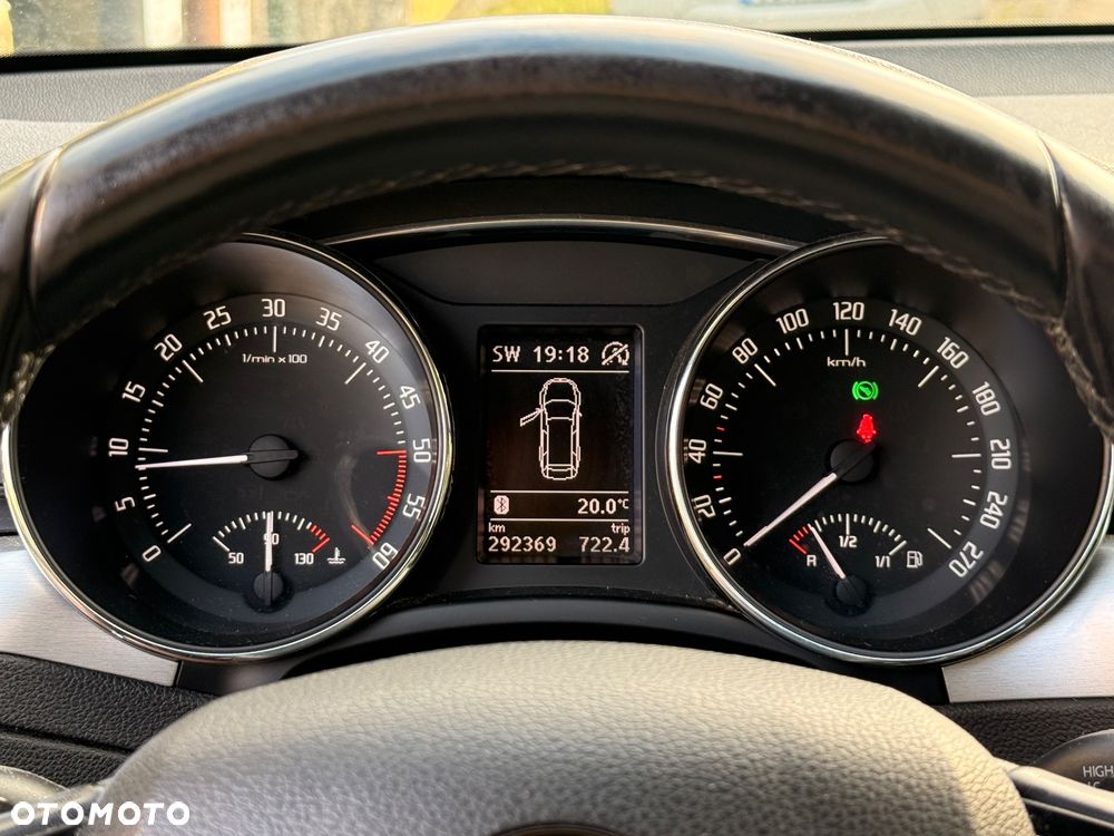 Skoda Superb 2.0 TDI L&K DSG - 10