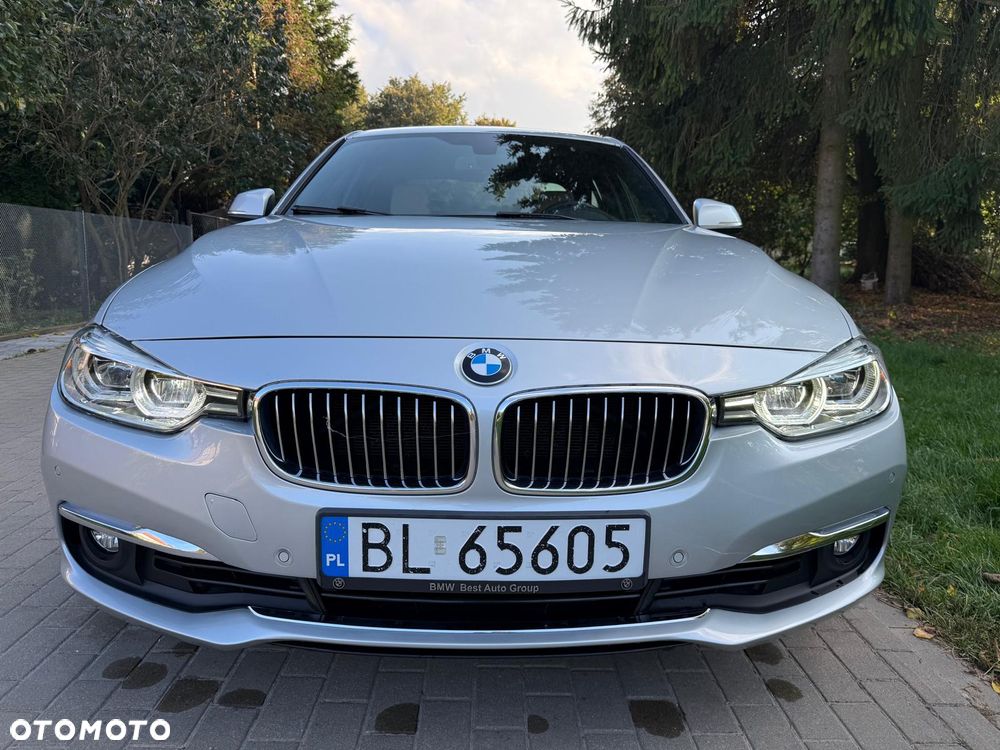 BMW Seria 3 330i - 11