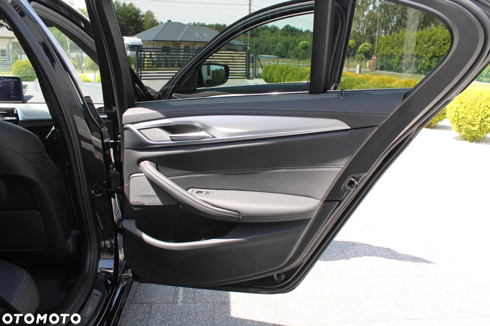 BMW Seria 5 530e Luxury Line - 24