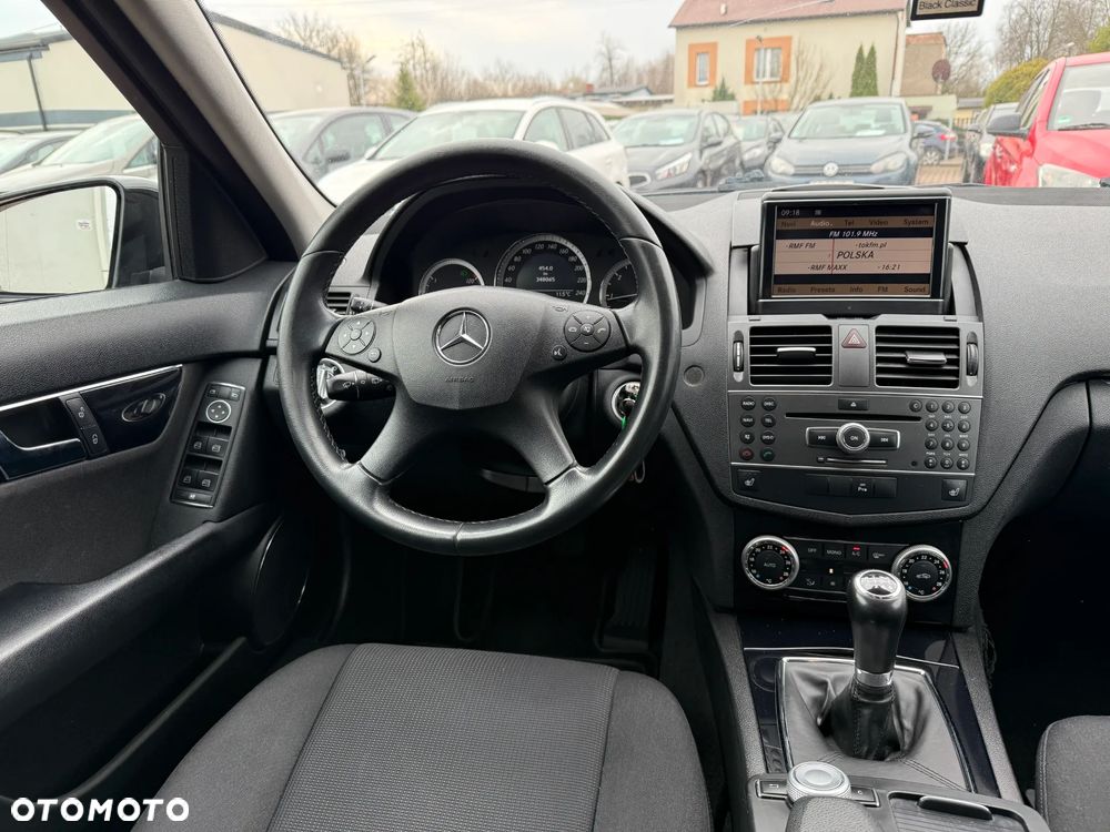 Mercedes-Benz Klasa C 220 CDI DPF (BlueEFFICIENCY) Elegance - 22