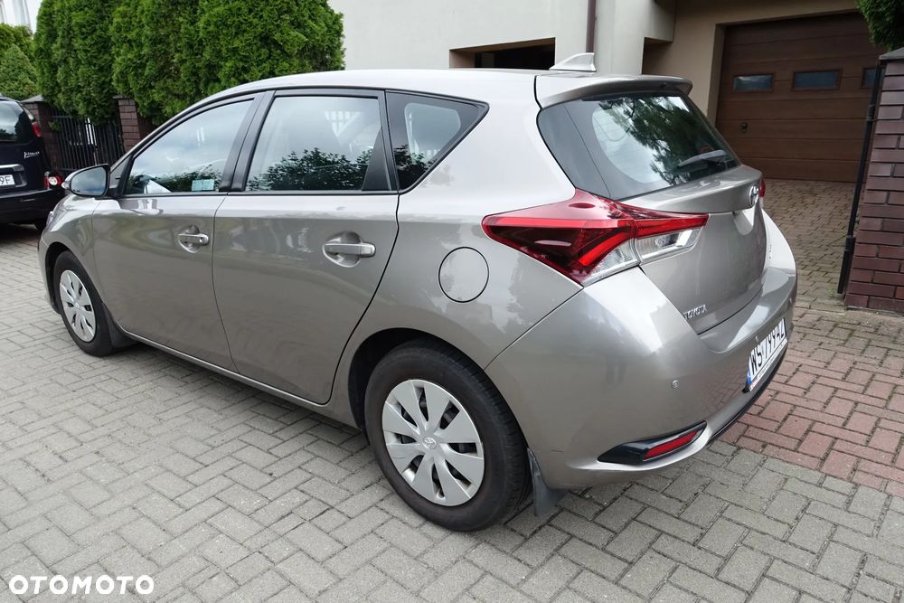Toyota Auris 1.33 VVT-i Active - 11