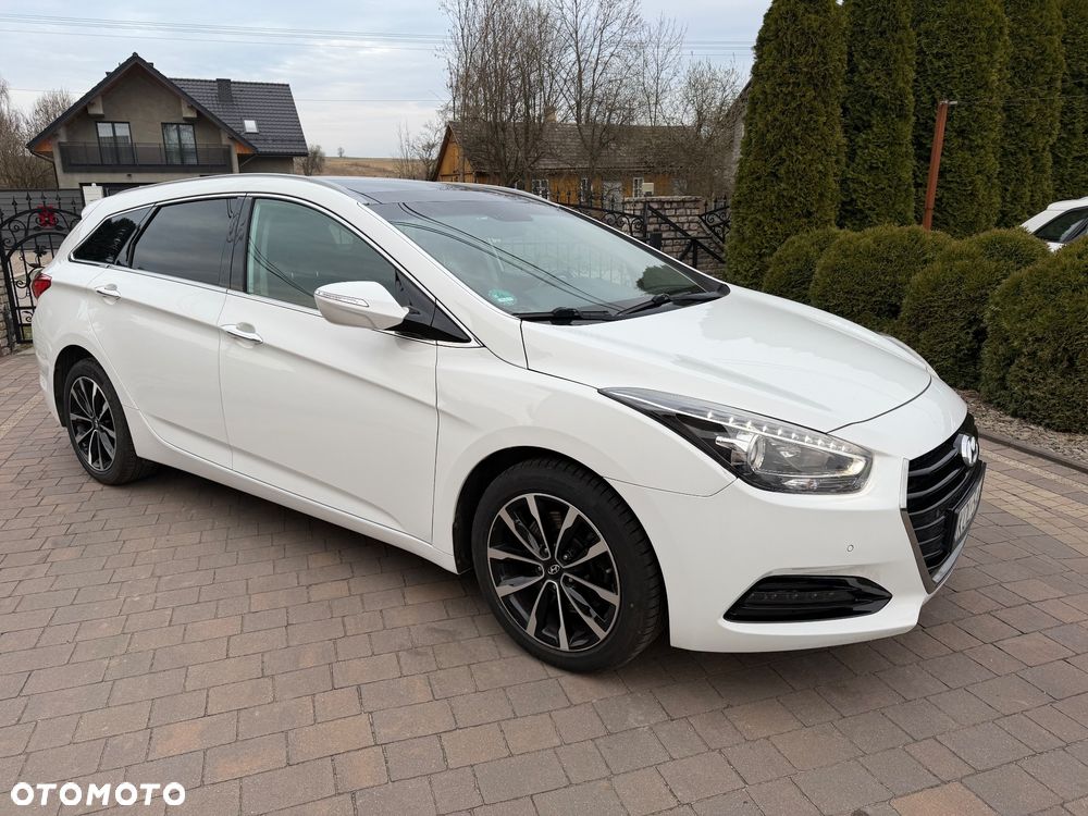 Hyundai i40 Kombi 1.7 CRDi DCT Premium - 13