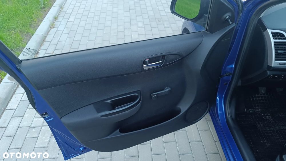Hyundai i20 1.2 Trend - 20