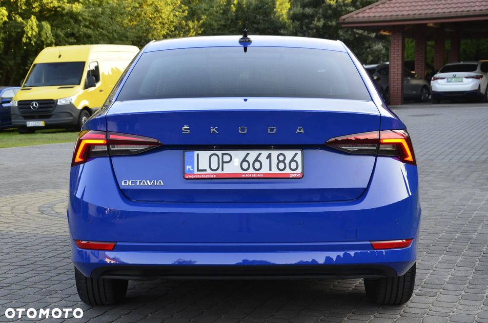 Skoda Octavia 2.0 TDI DSG Ambition - 13