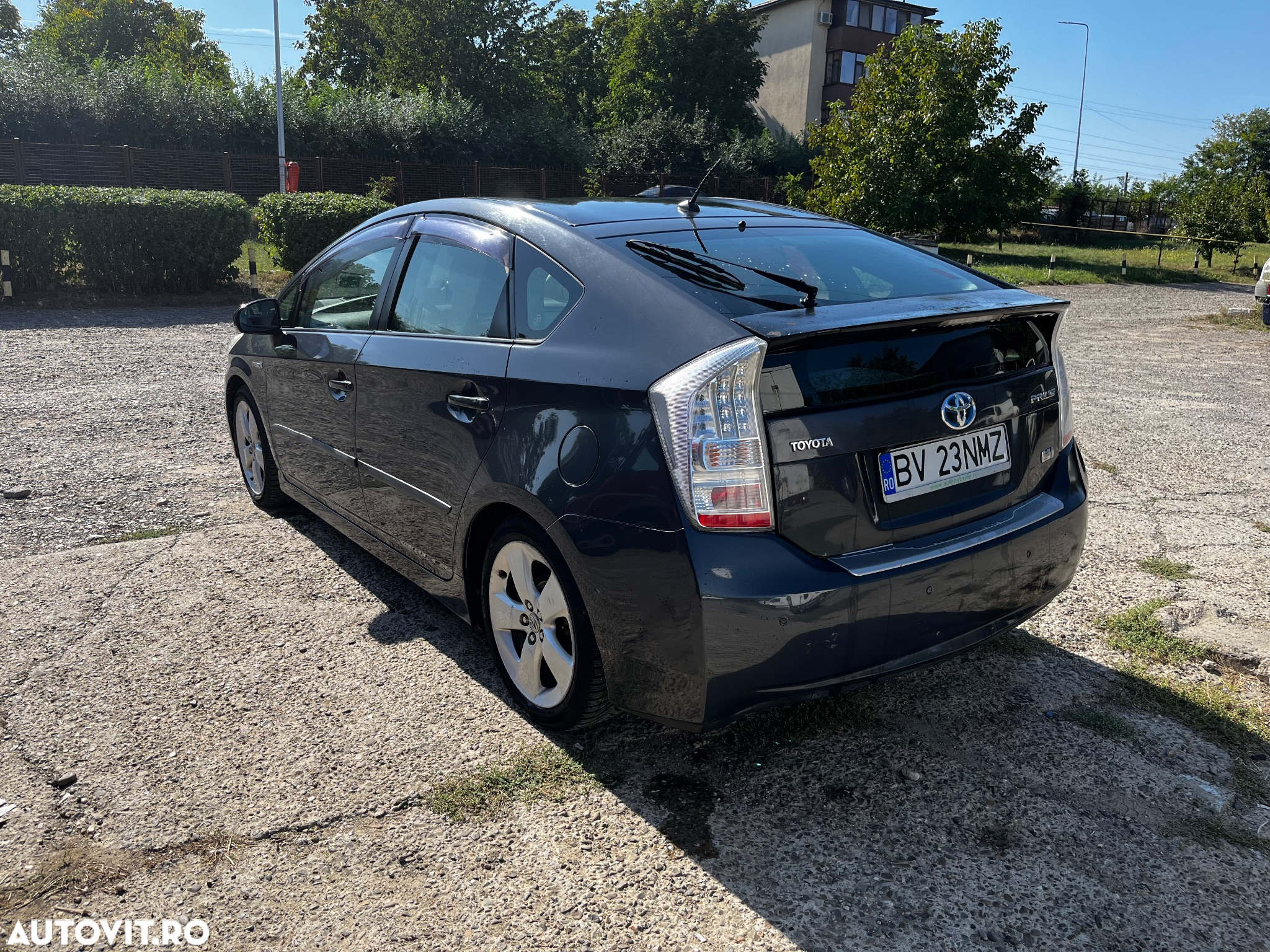 Toyota Prius (Hybrid) Luna - 11