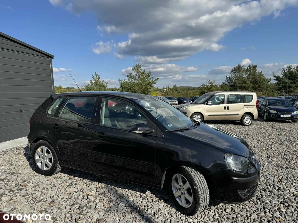 Volkswagen Polo 1.4 16V Trendline - 4