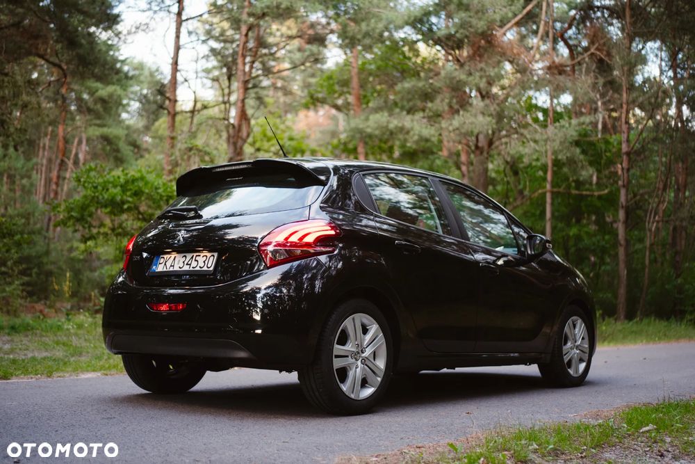 Peugeot 208 PureTech 82 Start & Stop Allure - 2
