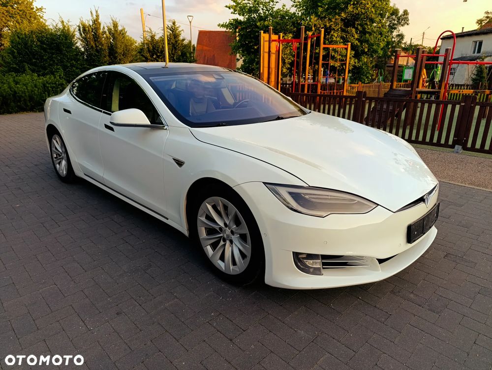 Tesla Model S Long Range Plus - 19