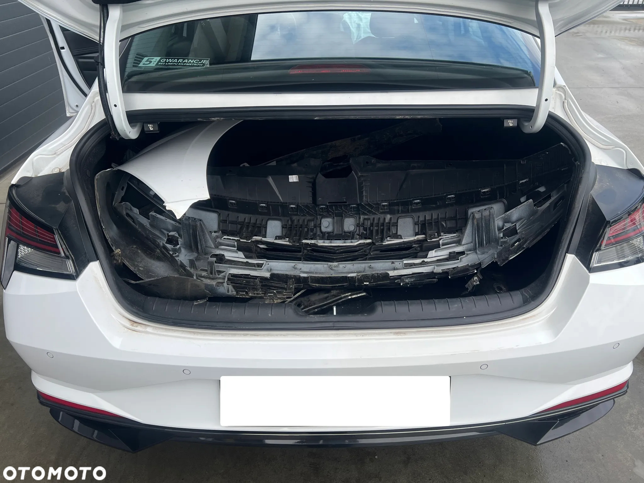 Hyundai Elantra 1.6 Smart - 19
