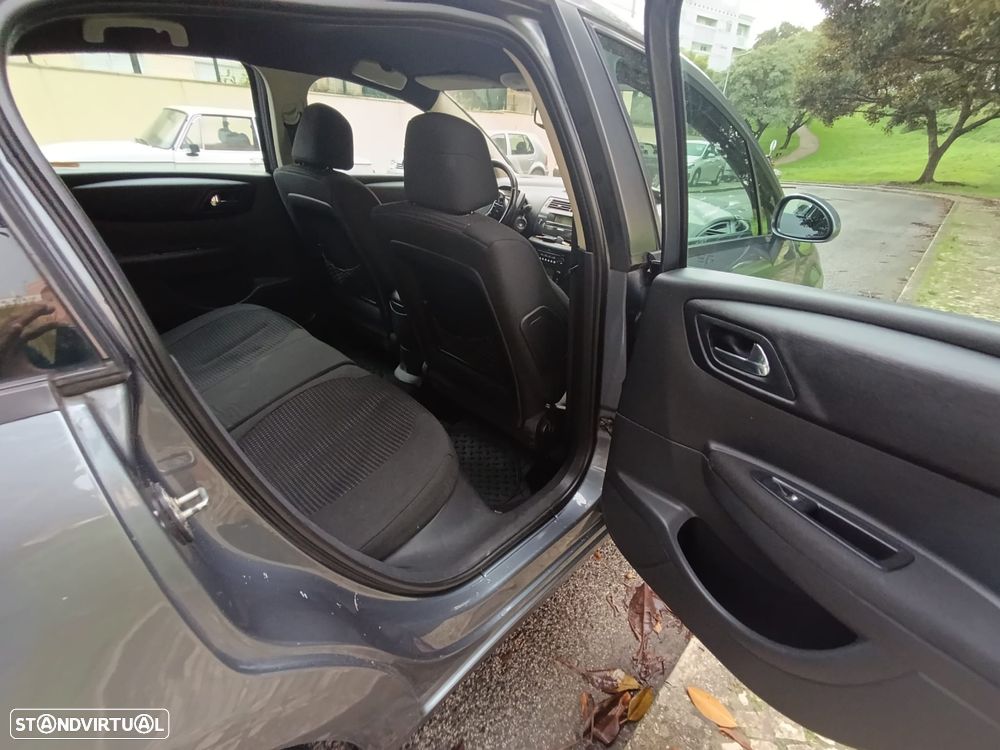 Citroën C4 1.6 HDi Exclusive - 25