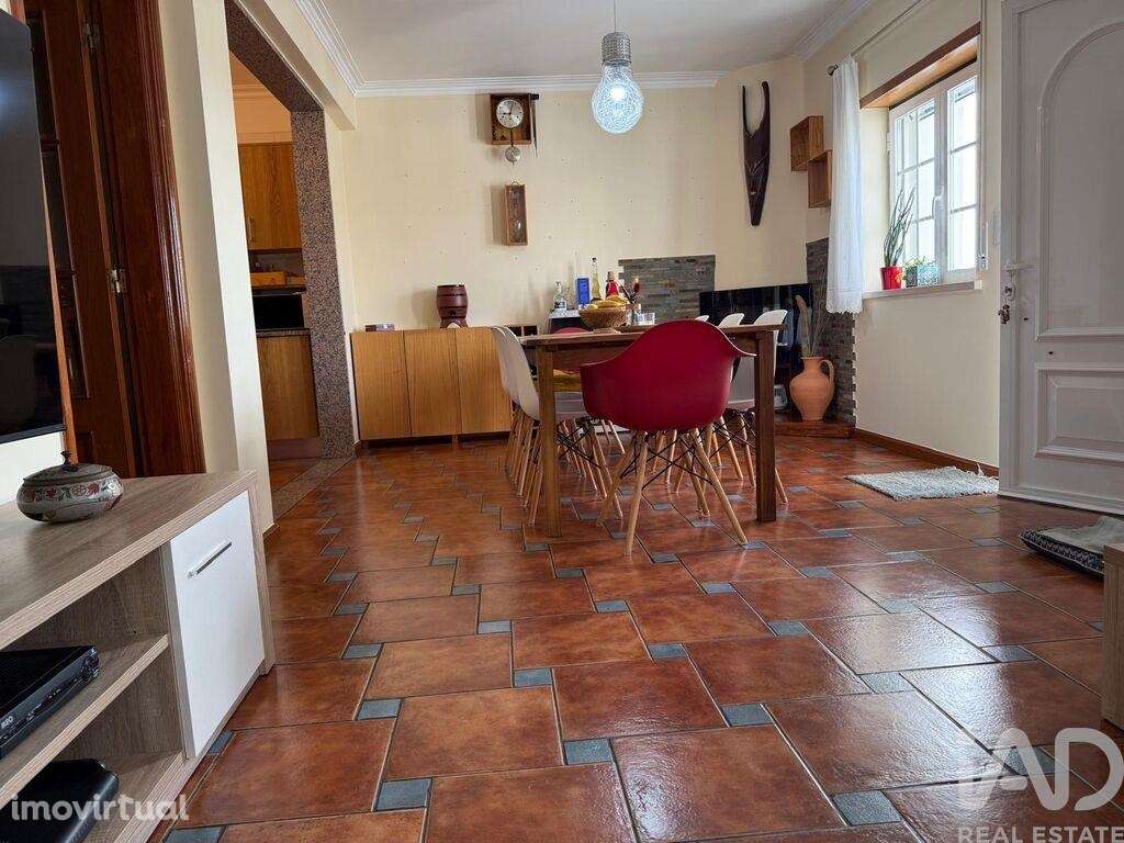 Moradia em banda T3 em Lourinhã e Atalaia de 214 m2 - Grande imagem: 3/39