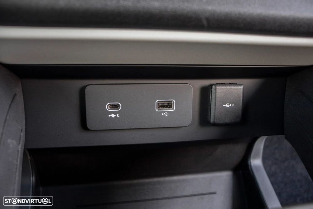 Land Rover Defender 3.0 I6 90 AWD SE - 34