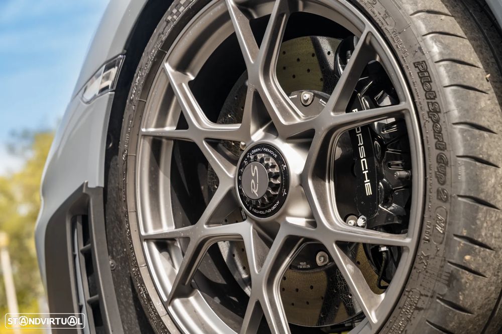 Porsche 718 Cayman GT4 RS - 12