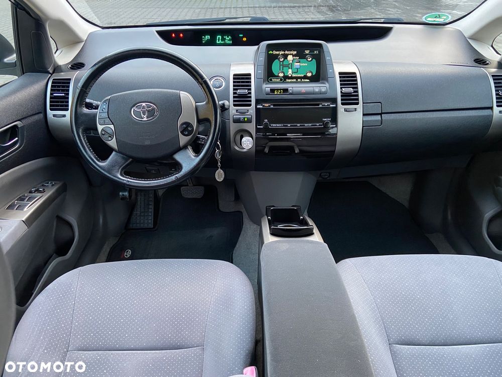 Toyota Prius 1.5 VVT-i Sol - 14