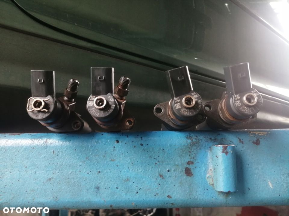 BMW E87 E46 E90 x5 WTRYSKIWACZ 0445110216 - 7