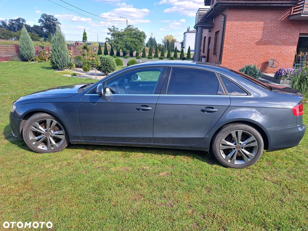 Audi A4 Limousine - 14