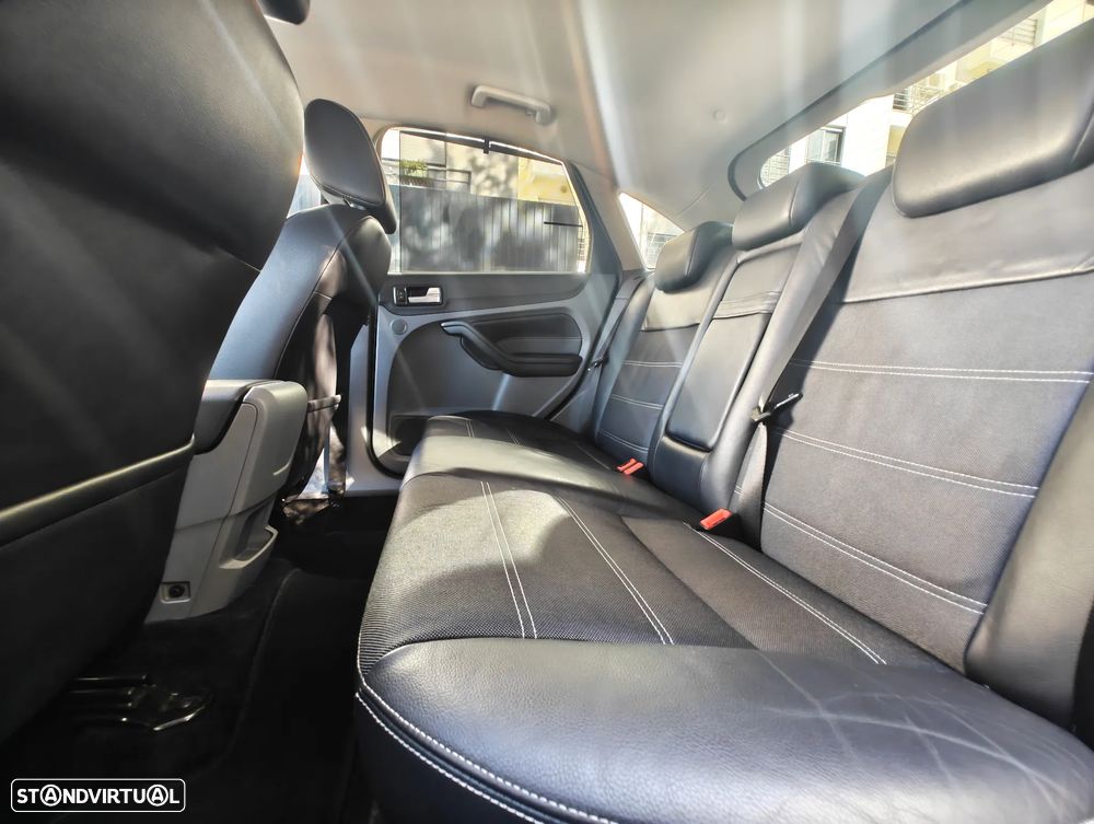 Ford Focus 1.6 TDCi Titanium - 15