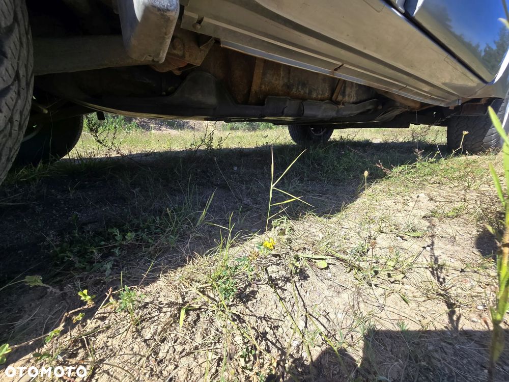 Mitsubishi Montero 3.8 Limited - 35