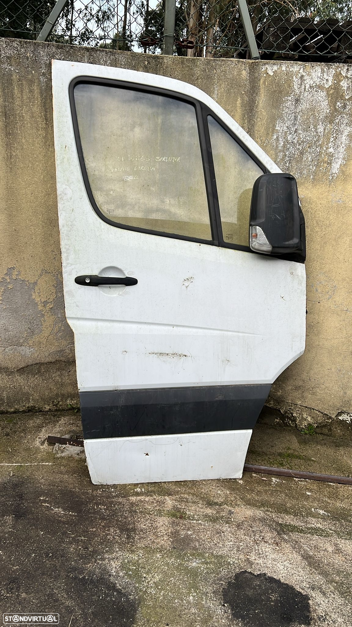 Porta Frente Direita Mercedes Sprinter - 2
