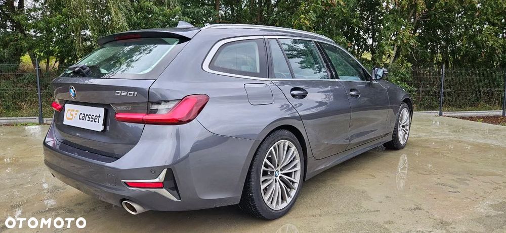 BMW Seria 3 320i Luxury Line - 10