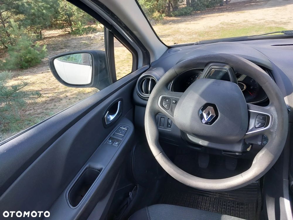 Renault Clio - 10