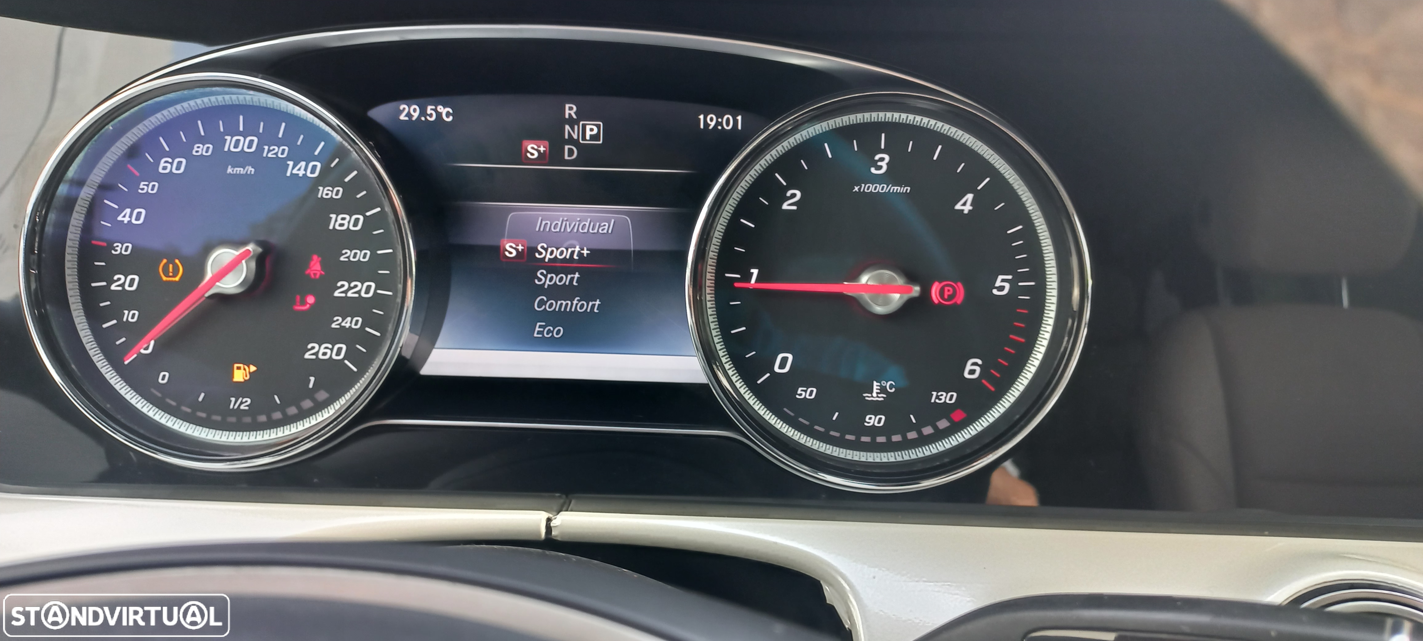Mercedes-Benz E 200 d AMG Line - 46