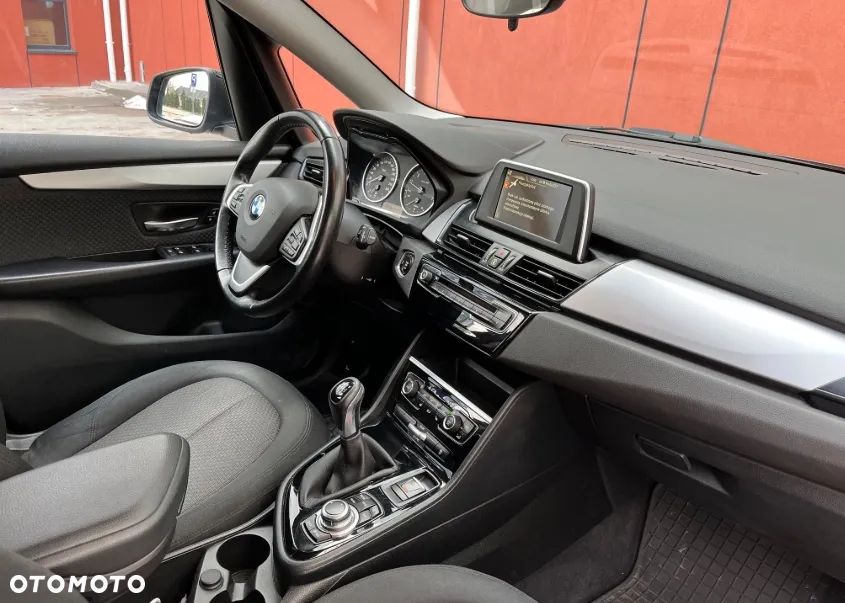 BMW Seria 2 218i Advantage - 23