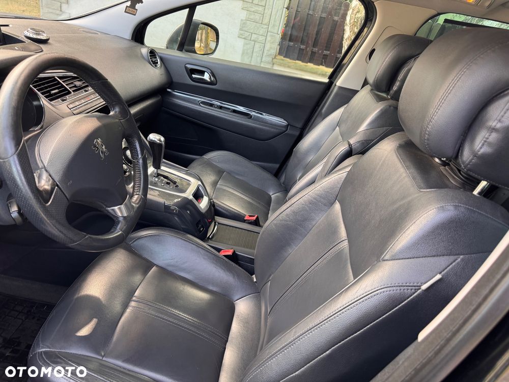 Peugeot 5008 2.0 HDi Allure 7os - 24