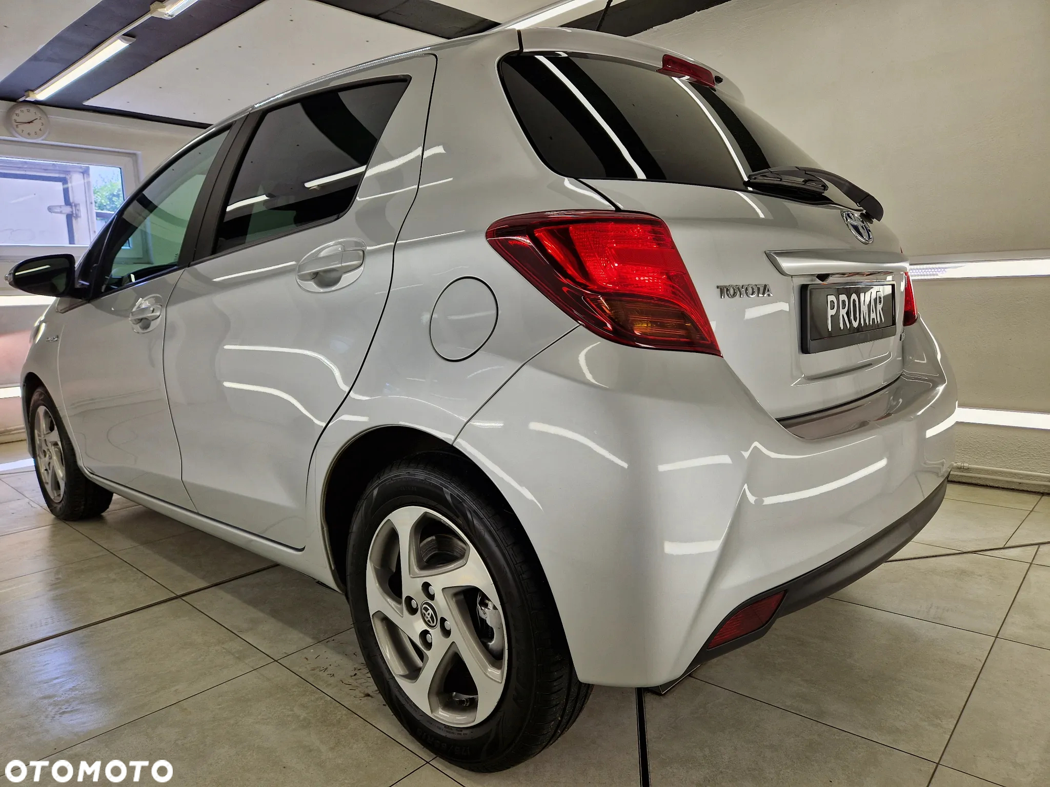 Toyota Yaris Hybrid 1.5 VVT-i Comfort - 12