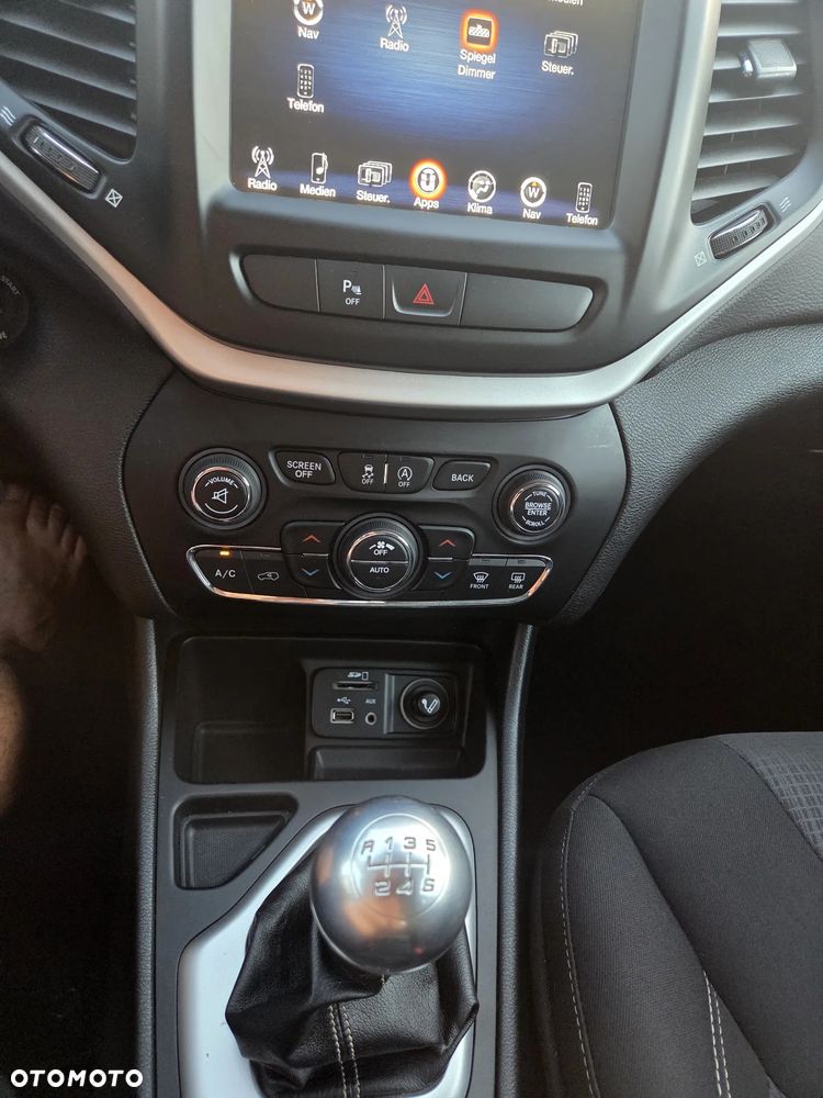 Jeep Cherokee 2.0 MJD 4x2 Longitude - 11