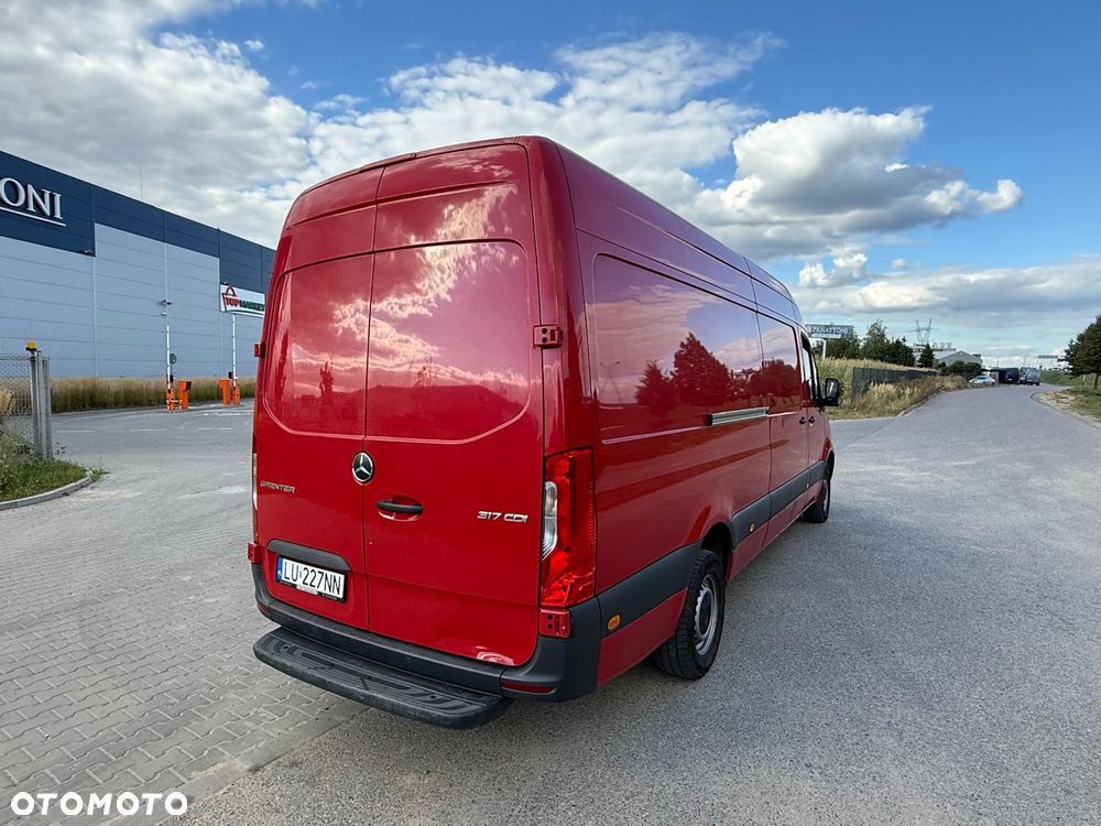 Mercedes-Benz Sprinter - 5