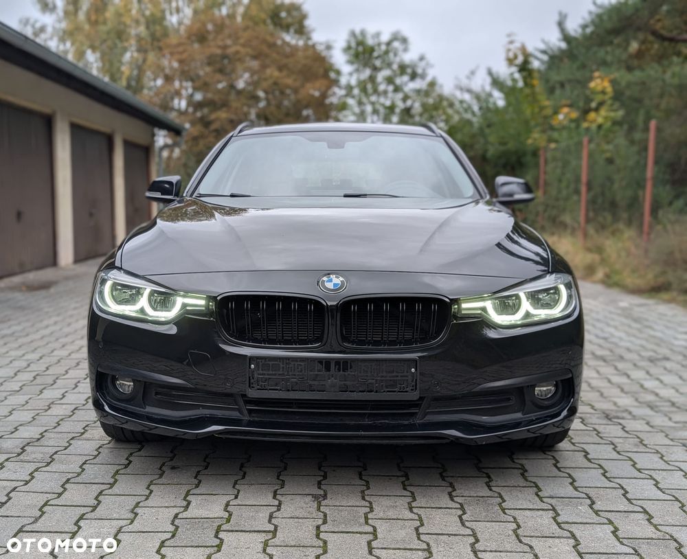BMW Seria 3 318d Touring Luxury Line - 22