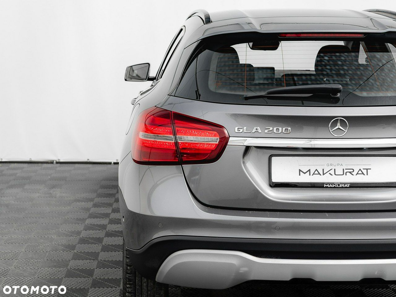 Mercedes-Benz GLA 200 7G-DCT - 12