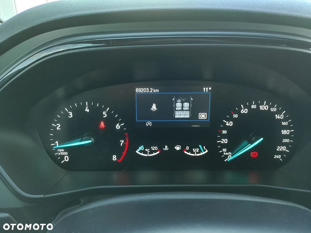Ford Focus 1.0 EcoBoost Hybrid ST-LINE - 22
