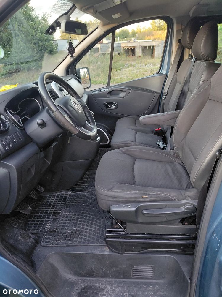 Opel Vivaro L2H1 2,9t Elegance Business - 23