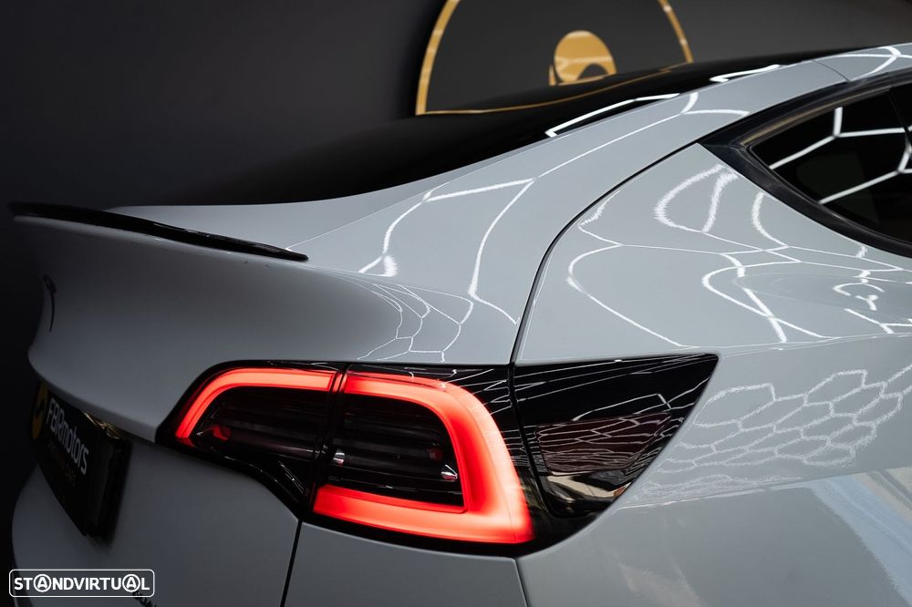 Tesla Model Y RWD - 17