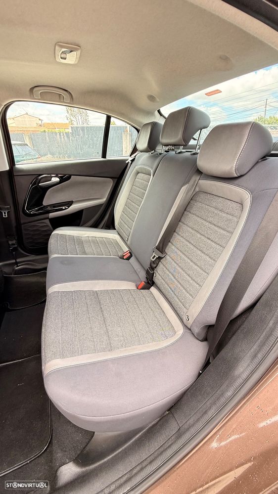 Fiat Tipo 1.6 M-Jet Lounge J17 - 17