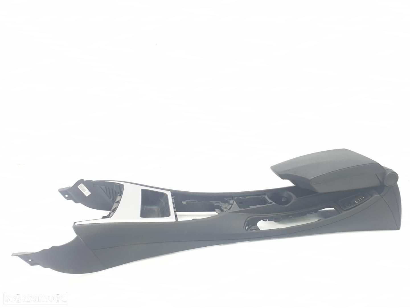APOIO DE BRAÇOS BMW SERIE 1 BERLINA E81E87 - 1