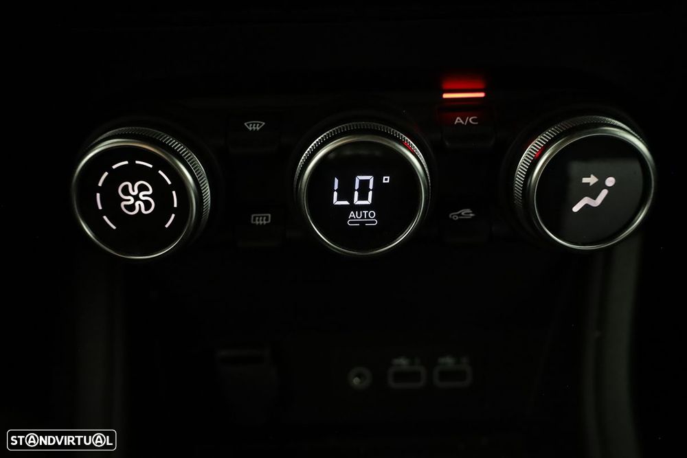 Renault Captur 1.0 TCe Techno Bi-Fuel - 13