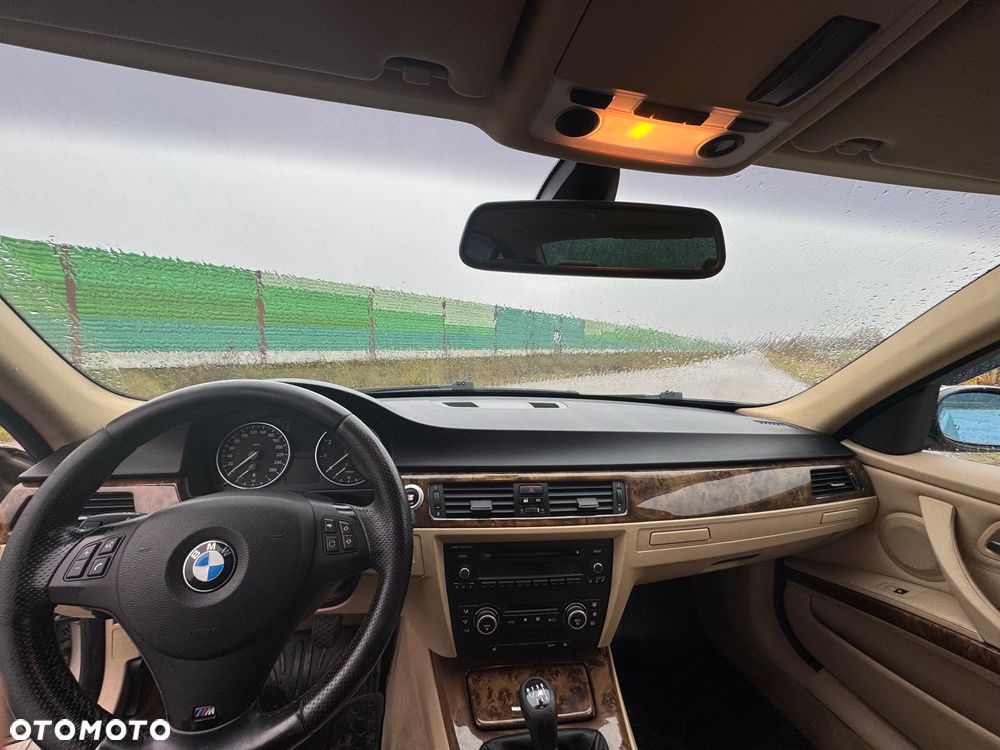 BMW Seria 3 320i Edition Sport - 9