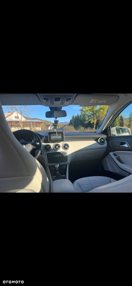 Mercedes-Benz Klasa A 180 BlueEfficiency Edition - 16