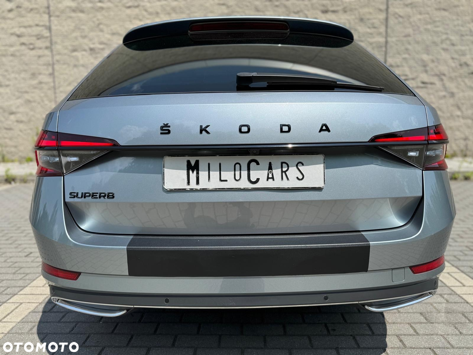 Skoda Superb 2.0 TDI DSG Sportline - 14