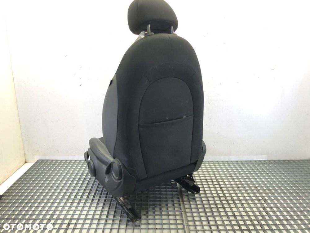 FOTEL LEWY PRZÓD - 300.00 PLN - MINI MINI COUNTRYMAN (R60) 2010 - 2016 Cooper D 82 kW [112 KM] olej - 5