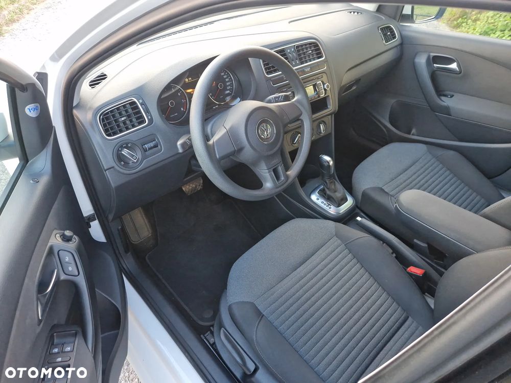 Volkswagen Polo 1.2 TSI Blue Motion Technology DSG Lounge - 5