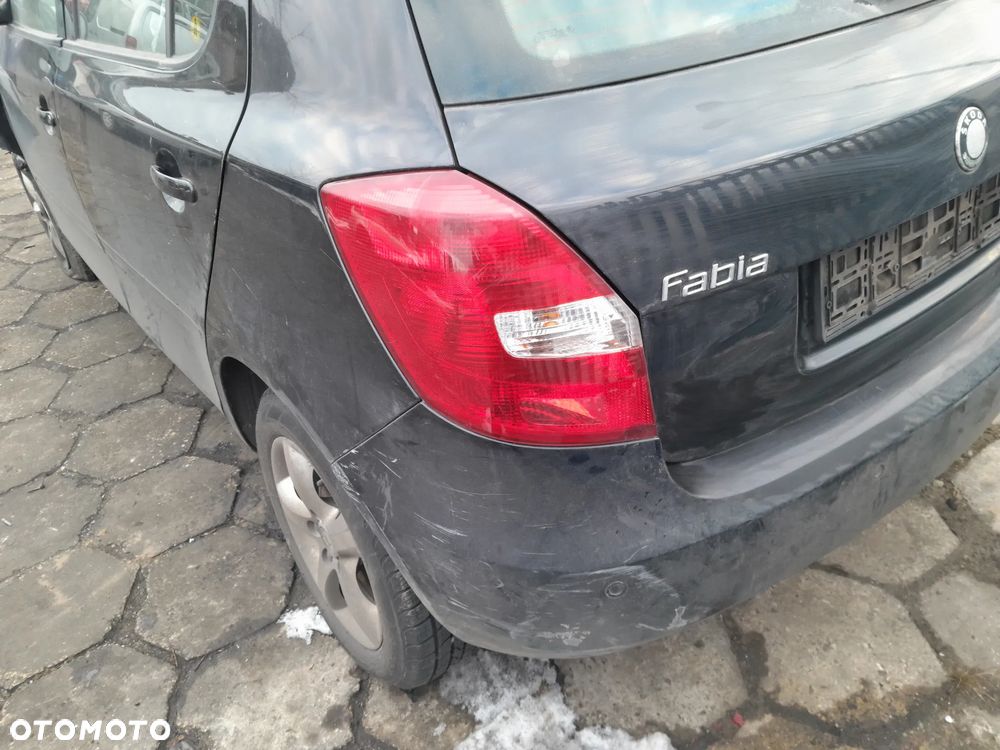 Lampa tylna lewa SKODA Fabia II HB 5D - 3