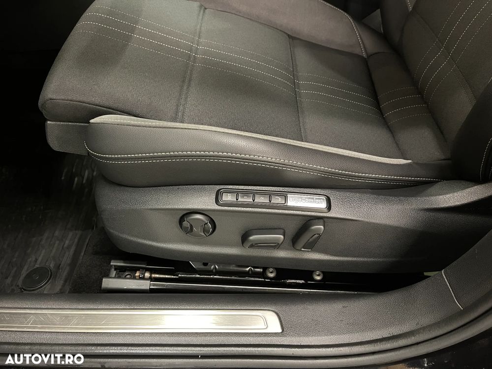 Volkswagen Passat Alltrack - 30