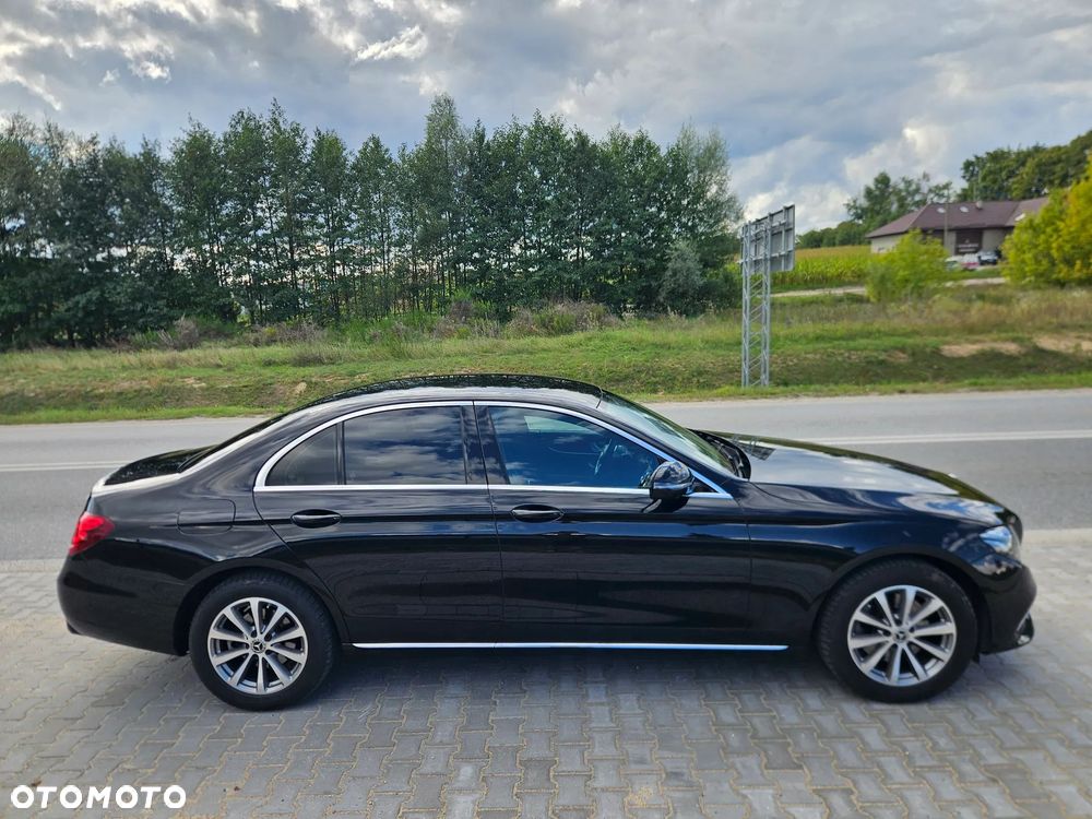 Mercedes-Benz Klasa E 220 d 4-Matic Business Edition 9G-TRONIC - 4